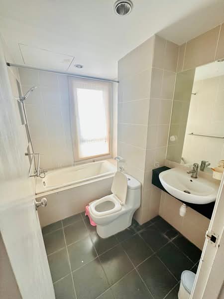 Kondominium untuk Disewa di The Peak Residences - Ruth Ong - Bathroom - PropertyGuru.com.my