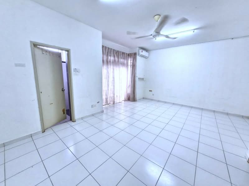 Rumah Teres 2-Tingkat untuk Dijual di Taman Desa Tebrau (Tebrau) - Karl Lim - Living Room - PropertyGuru.com.my
