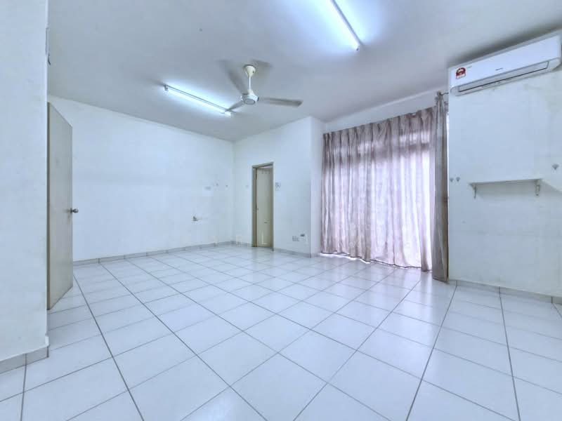 Rumah Teres 2-Tingkat untuk Dijual di Taman Desa Tebrau (Tebrau) - Karl Lim - Living Room - PropertyGuru.com.my