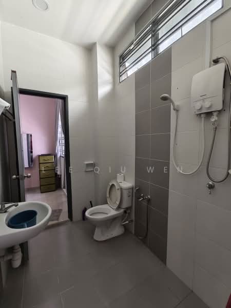 Rumah Teres 2 Tingkat untuk Disewa di Taman Nusa Sentral (Iskandar Puteri (Nusajaya)) - Lee Qiu Wen - Bathroom - PropertyGuru.com.my