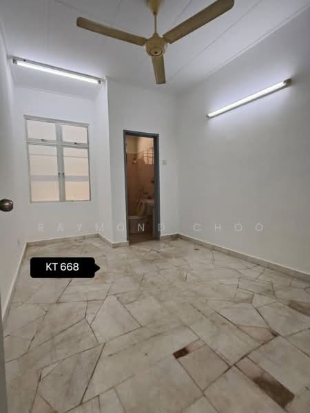 1-storey Terraced House for Sale in Bandar Bukit Raja (Klang) - Raymond Choo - Interior - PropertyGuru.com.my