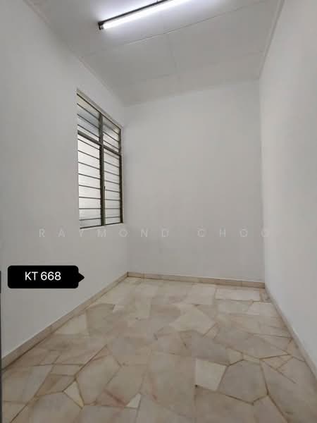 1-storey Terraced House for Sale in Bandar Bukit Raja (Klang) - Raymond Choo - Interior - PropertyGuru.com.my
