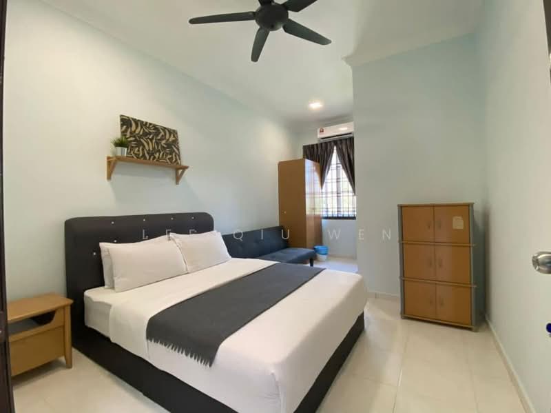 2-storey Terraced House for Rent in Taman Century (Johor Bahru) - Lee Qiu Wen - Bedroom - PropertyGuru.com.my