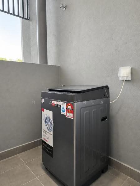 Kediaman Servis untuk Disewa di Teja @ Subang Jaya City Centre (SJCC) - Ryan Chua - Balcony - PropertyGuru.com.my