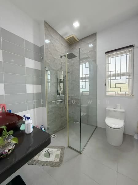 Cluster House for Sale in Taman Nusa Bestari (Iskandar Puteri (Nusajaya)) - Lee Qiu Wen - Bathroom - PropertyGuru.com.my