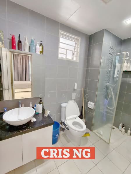 Kondominium untuk Dijual di Solaria Residences - Cris Ng - Bathroom - PropertyGuru.com.my