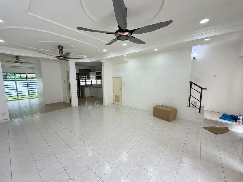 Terraced House for Sale in Bandar Country Homes (Rawang) - Nicky Lai - Living Room - PropertyGuru.com.my