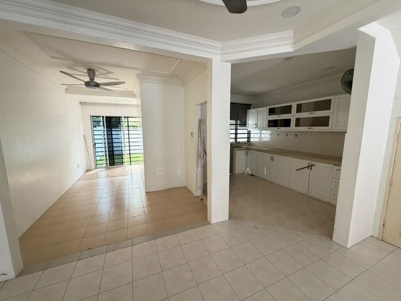Terraced House for Sale in Bandar Country Homes (Rawang) - Nicky Lai - Kitchen - PropertyGuru.com.my