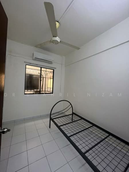 Pangsapuri untuk Disewa di Vista Bayu - Dr Shahril Nizam - Bedroom - PropertyGuru.com.my