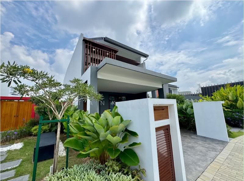 Rumah Teres untuk Dijual di Sepang (Selangor) - Tank Tan - Exterior - PropertyGuru.com.my