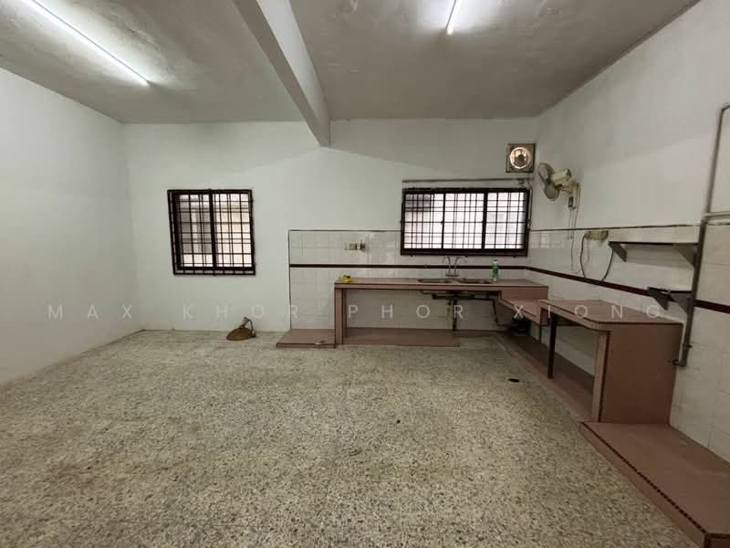 Rumah Bandar untuk Disewa di Taman Klang Utama (Kapar) - Max Khor Phor xiong - Kitchen - PropertyGuru.com.my