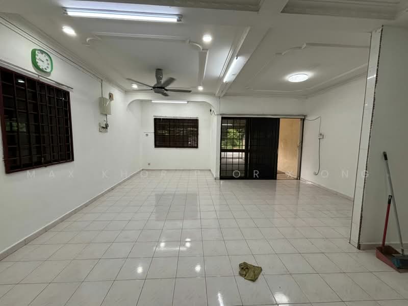 Rumah Bandar untuk Disewa di Taman Klang Utama (Kapar) - Max Khor Phor xiong - Living Room - PropertyGuru.com.my