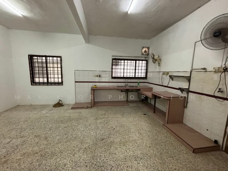 Rumah Bandar untuk Disewa di Taman Klang Utama (Kapar) - Max Khor Phor xiong - Kitchen - PropertyGuru.com.my
