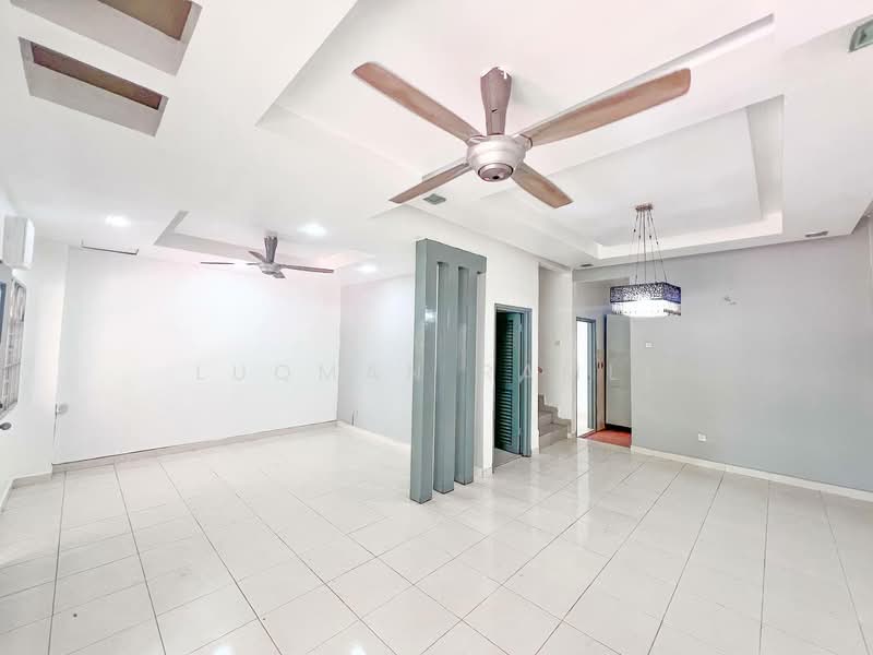 2-storey Terraced House for Sale in Bandar Tun Hussein Onn (Cheras) - Luqman Ramli - Living Room - PropertyGuru.com.my