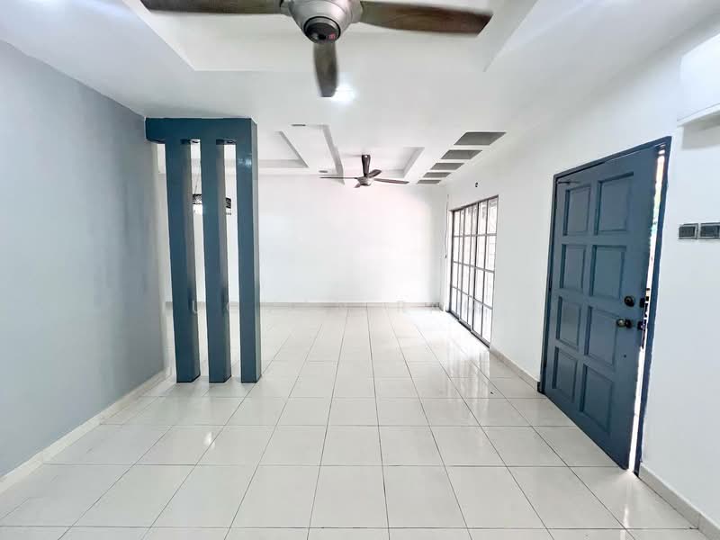 2-storey Terraced House for Sale in Bandar Tun Hussein Onn (Cheras) - Luqman Ramli - Living Room - PropertyGuru.com.my