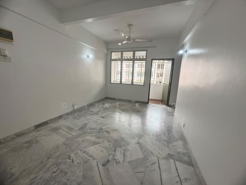 Pangsapuri untuk Dijual di Subang Perdana Goodyear Court 8 - Celine Kong - Living Room - PropertyGuru.com.my