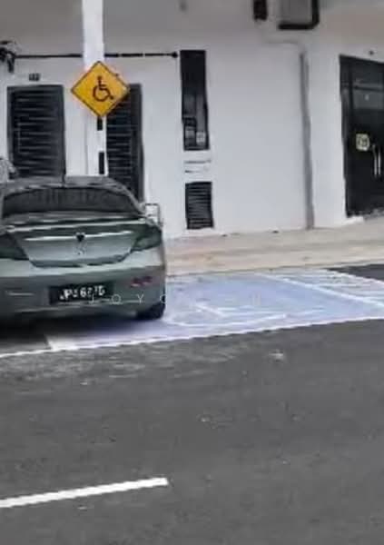 Shop for Rent in Taman Bukit Kaze (Ulu Tiram) - Joyce Ong - Car Park - PropertyGuru.com.my