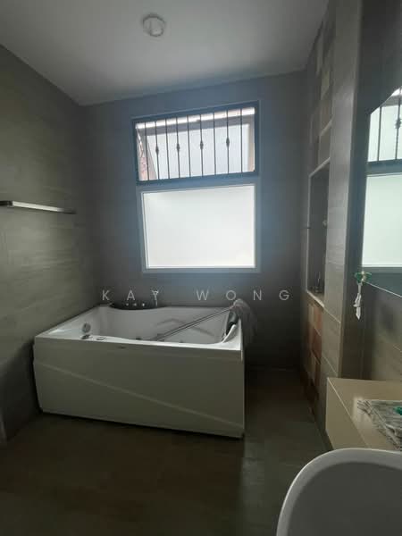 Semi-Detached House for Sale in Taman Chee Seng (Tanjung Bungah) - Kay Wong - Bathroom - PropertyGuru.com.my