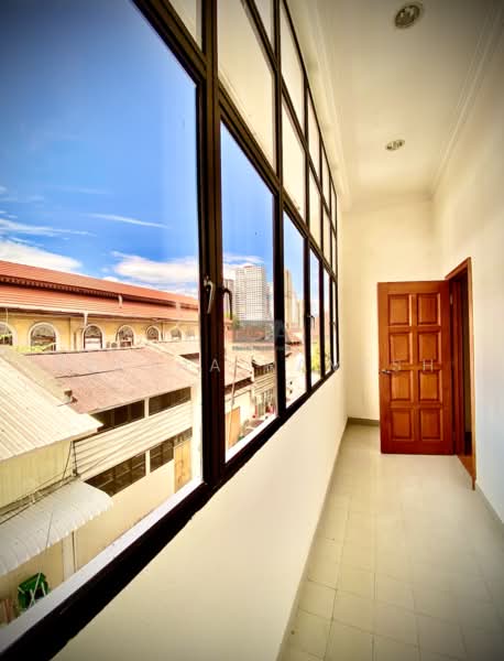 Pejabat untuk Disewa di George Town (Penang) - Ressha Ramesh - Corridor - PropertyGuru.com.my