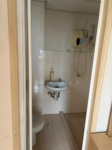 Kondominium untuk Disewa di Palm Spring @ Damansara - Ivan Tan - Bathroom - PropertyGuru.com.my