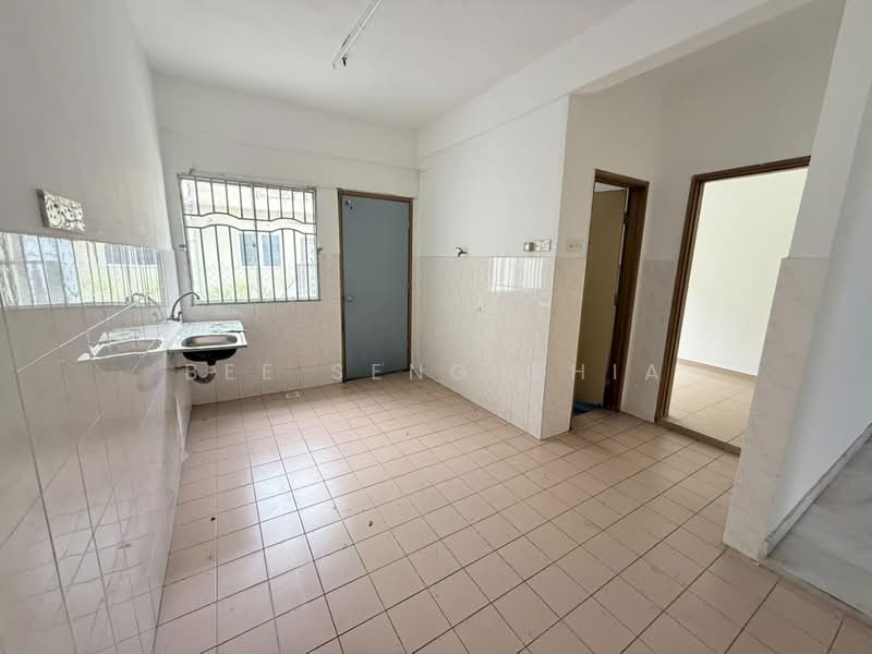 Rumah Teres untuk Dijual di Kota Kemuning (Shah Alam) - Bee Seng Chia - Kitchen - PropertyGuru.com.my