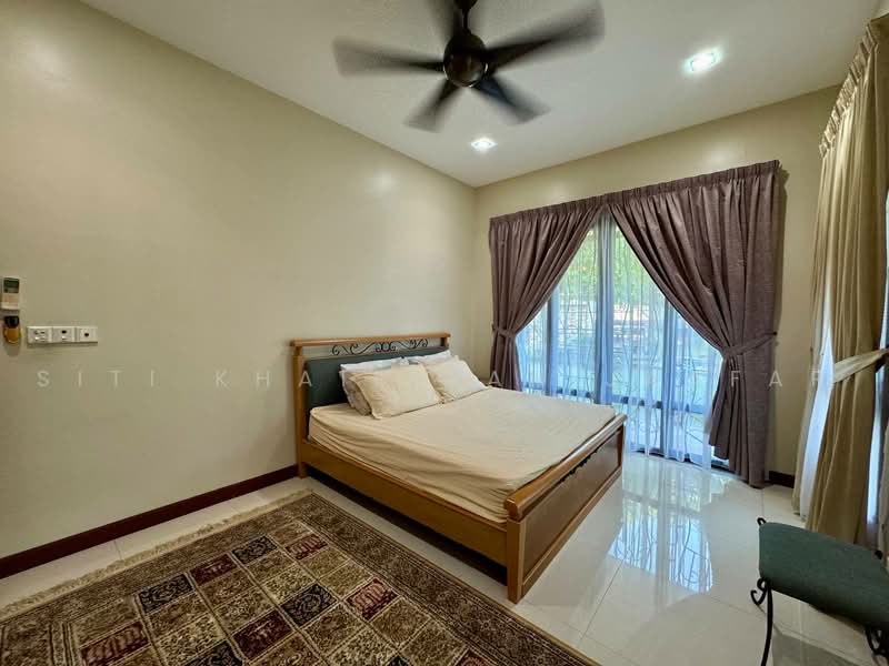 Rumah Berkembar untuk Dijual di Bukit Jelutong (Shah Alam) - SITI KHAIRIYAH JAAFAR - Bedroom - PropertyGuru.com.my