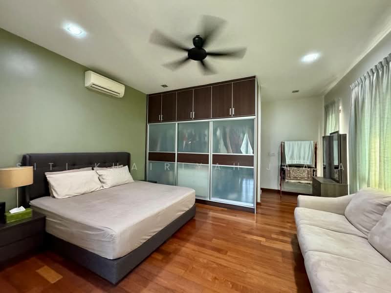 Rumah Berkembar untuk Dijual di Bukit Jelutong (Shah Alam) - SITI KHAIRIYAH JAAFAR - Bedroom - PropertyGuru.com.my
