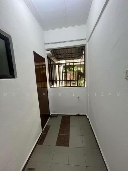 Pangsapuri untuk Disewa di Prima Bayu Apartment - Dr Shahril Nizam - Corridor - PropertyGuru.com.my