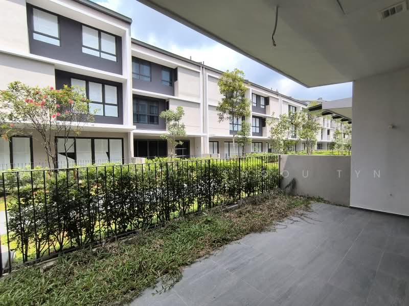 3-storey Terraced House for Sale in Taman Bukit Serdang (Seri Kembangan) - Wyatt Chan Shoou Tyn - Exterior - PropertyGuru.com.my