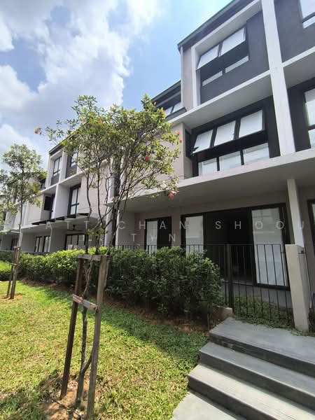 3-storey Terraced House for Sale in Taman Bukit Serdang (Seri Kembangan) - Wyatt Chan Shoou Tyn - Exterior - PropertyGuru.com.my