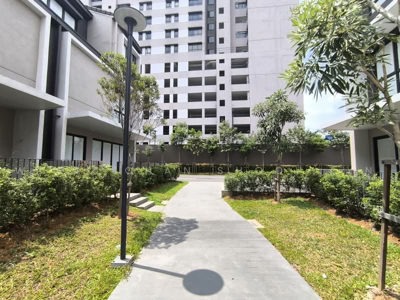 3-storey Terraced House for Sale in Taman Bukit Serdang (Seri Kembangan) - Wyatt Chan Shoou Tyn - Exterior - PropertyGuru.com.my