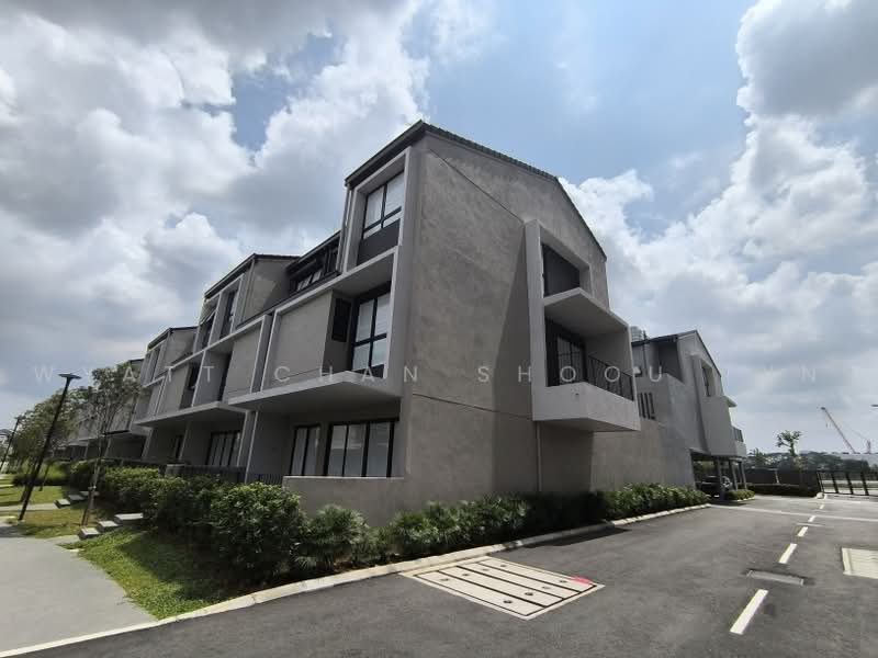 3-storey Terraced House for Sale in Taman Bukit Serdang (Seri Kembangan) - Wyatt Chan Shoou Tyn - Exterior - PropertyGuru.com.my
