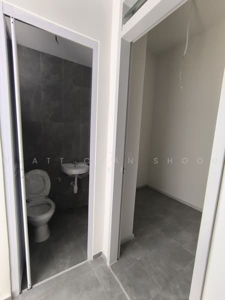 3-storey Terraced House for Sale in Taman Bukit Serdang (Seri Kembangan) - Wyatt Chan Shoou Tyn - Bathroom - PropertyGuru.com.my