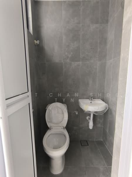 3-storey Terraced House for Sale in Taman Bukit Serdang (Seri Kembangan) - Wyatt Chan Shoou Tyn - Bathroom - PropertyGuru.com.my