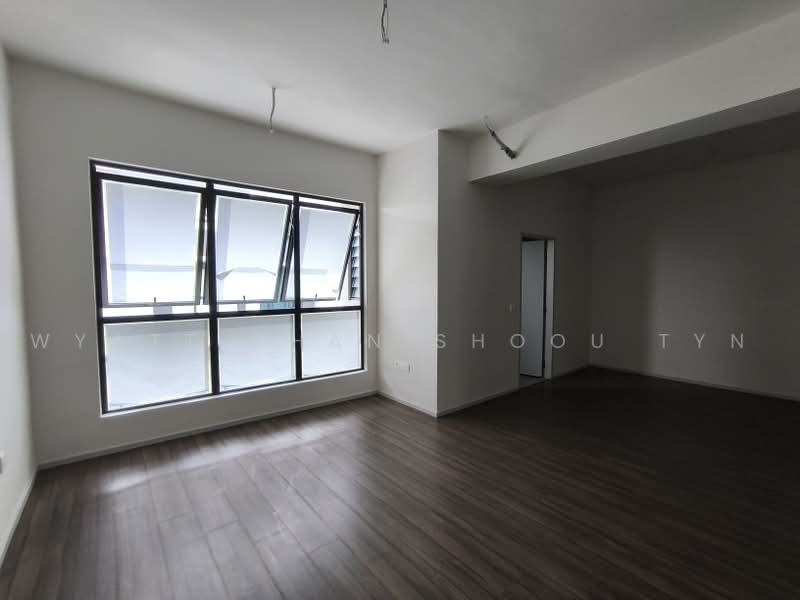 3-storey Terraced House for Sale in Taman Bukit Serdang (Seri Kembangan) - Wyatt Chan Shoou Tyn - Living Room - PropertyGuru.com.my