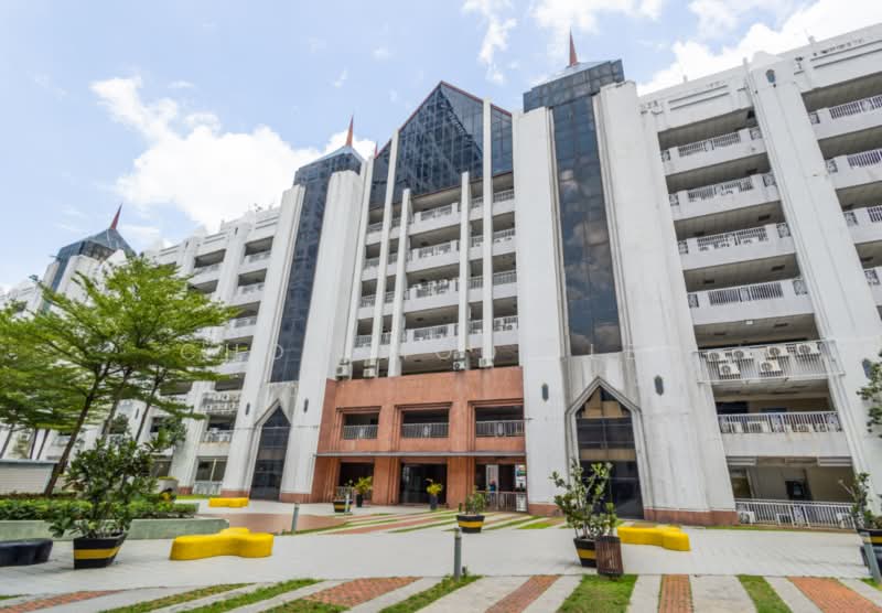 Office for Sale in Bandar Puteri Puchong (Puchong) - Chow Hooi Lee - Exterior - PropertyGuru.com.my