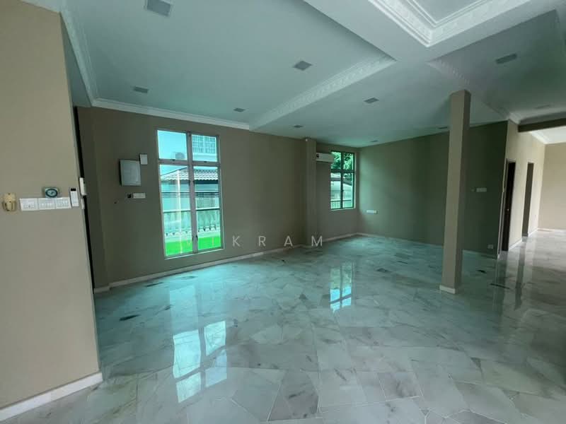 Bungalow for Sale in Bandar Country Homes (Rawang) - Vikram . - PropertyGuru.com.my