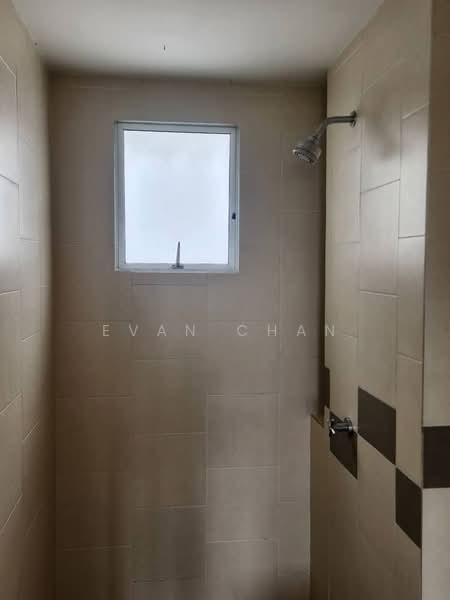 Pangsapuri untuk Dijual di Pangsapuri Seri Mutiara - Evan Chan - Bathroom - PropertyGuru.com.my