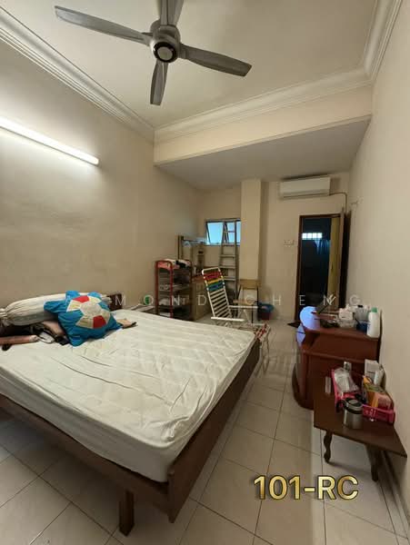 2-storey Terraced House for Rent in Teluk Pulai (Klang) - Raymond Cheng - Bedroom - PropertyGuru.com.my