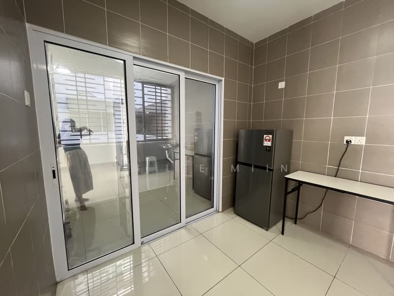 Kondominium untuk Disewa di Aurora Residence @ Lake Side City - Pon Lee Miin - Kitchen - PropertyGuru.com.my