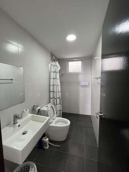 Kondominium untuk Disewa di Aurora Residence @ Lake Side City - Pon Lee Miin - Bathroom - PropertyGuru.com.my