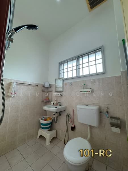 2-storey Terraced House for Rent in Teluk Pulai (Klang) - Raymond Cheng - Bathroom - PropertyGuru.com.my