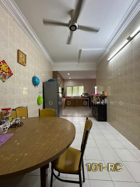 2-storey Terraced House for Rent in Teluk Pulai (Klang) - Raymond Cheng - Dining Room - PropertyGuru.com.my