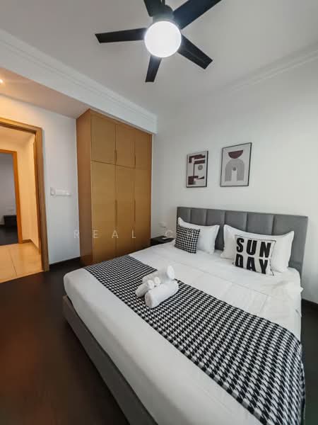 Kondominium untuk Dijual di R&F Princess Cove Phase 2-Seine Region - Real Chew - Bedroom - PropertyGuru.com.my