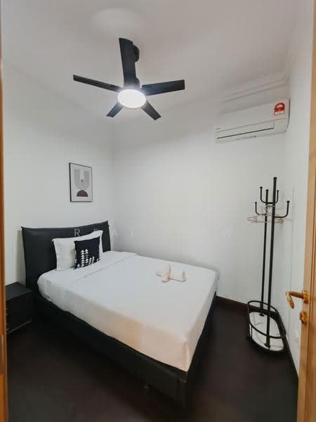 Kondominium untuk Dijual di R&F Princess Cove Phase 2-Seine Region - Real Chew - Bedroom - PropertyGuru.com.my