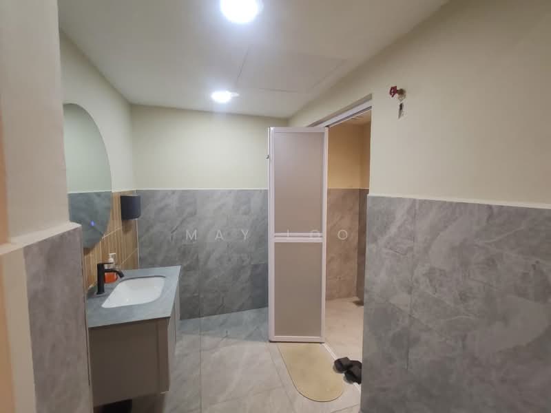 Shop for Sale in Usj 21 (Subang Jaya) - May Loo - Bathroom - PropertyGuru.com.my