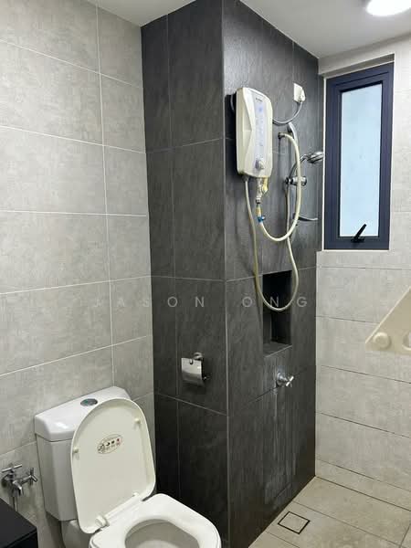 Kondominium untuk Dijual di Ascenda Residence @ Skyarena - Jason Ong - Bathroom - PropertyGuru.com.my