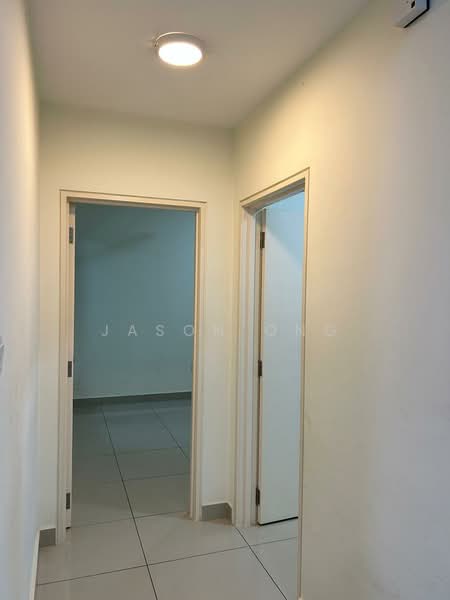 Kondominium untuk Dijual di Ascenda Residence @ Skyarena - Jason Ong - Corridor - PropertyGuru.com.my