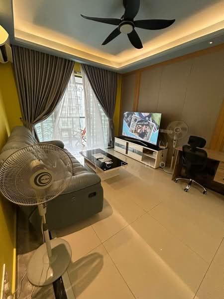 Servis Apartment untuk Disewa di R&F Princess Cove Phase 1 - Janice Ho - Living Room - PropertyGuru.com.my