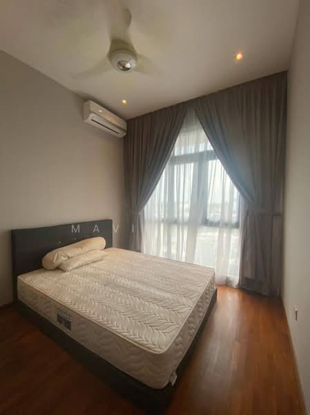 Servis Apartment untuk Disewa di Crescent Bay Suites (Teluk Bayu) - Mavis Hew - Bedroom - PropertyGuru.com.my